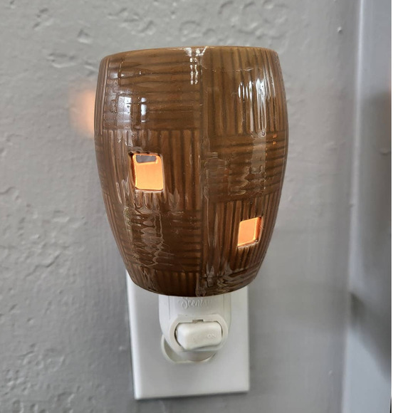 Scentsy Plug In Warmer - Brown with square holes - Picture 2 of 3